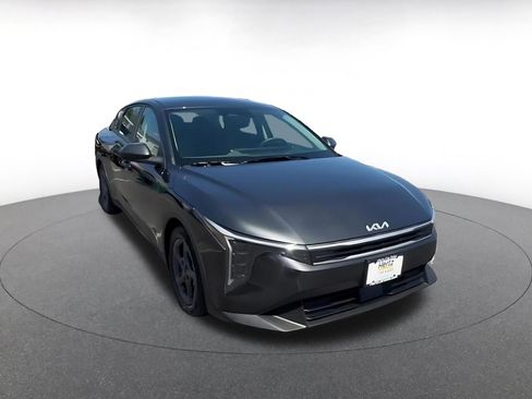 Used 2025 Kia K4 FWD image 3