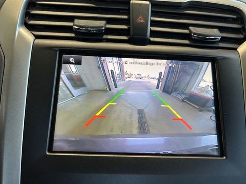 Used 2014 Ford Fusion SE w/ Equipment Group 202A image 22