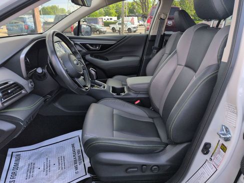 Used 2025 Subaru Outback Onyx Edition AWD/4WD image 9