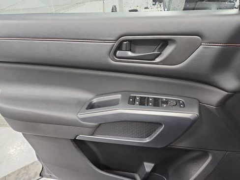 Used 2024 Nissan Pathfinder Rock Creek AWD/4WD image 27