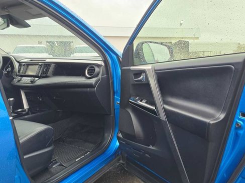 Certified 2017 Toyota RAV4 Limited image 10