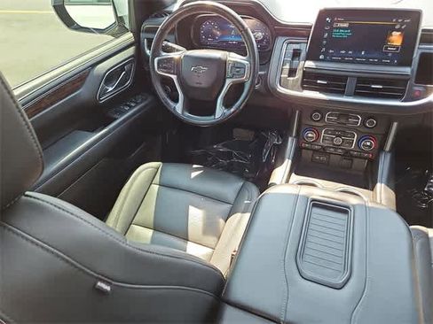 Used 2023 Chevrolet Tahoe Z71 w/ Luxury Package image 10