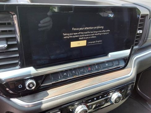 Used 2025 GMC Sierra 1500 SLT AWD/4WD image 27
