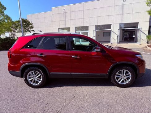 Used 2015 Kia Sorento LX FWD image 14
