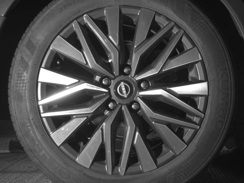 Used 2025 Nissan Altima 2.5 SV image 15