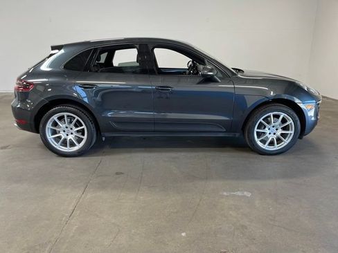 Used 2017 Porsche Macan AWD/4WD image 2