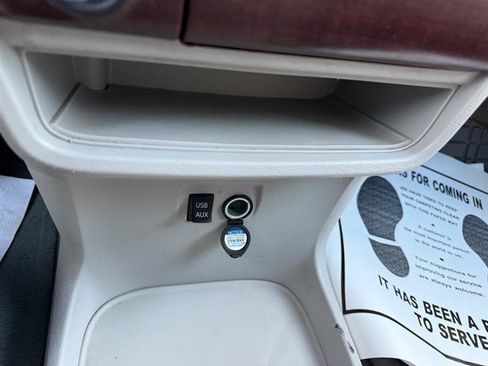 Used 2011 Toyota Sienna XLE image 30