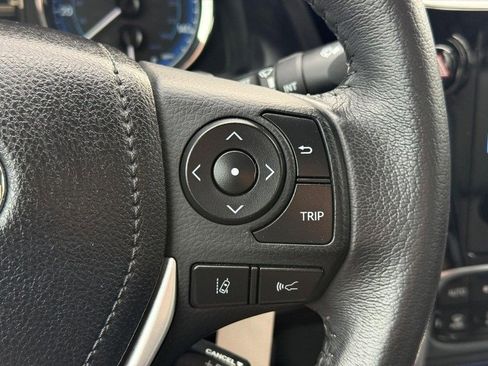 Used 2017 Toyota Corolla SE w/ Carpet Mat Package (TMS) image 21