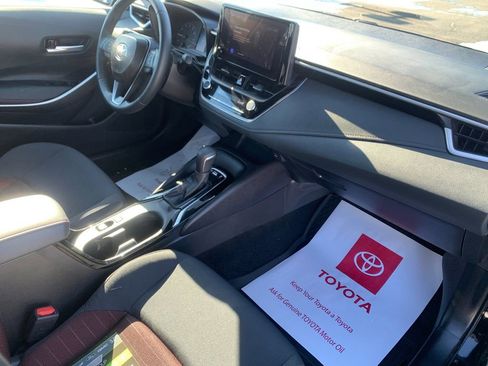 Used 2025 Toyota Corolla SE image 19