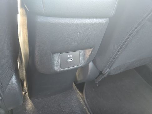 Used 2023 Nissan Versa SV image 22