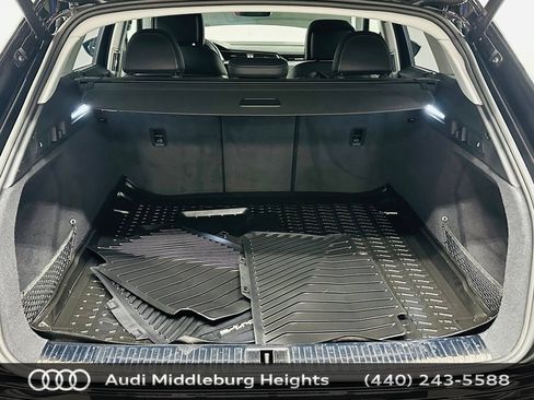 Certified 2024 Audi Q8 e-tron Prestige w/ Prestige Package AWD/4WD image 33