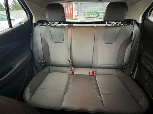 Used 2025 Buick Encore GX Preferred FWD image 38