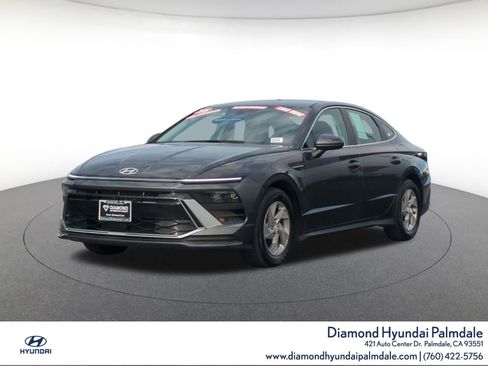 Certified 2025 Hyundai Sonata SE FWD image 3
