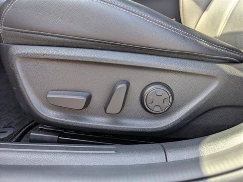 Used 2025 Genesis G70 2.5T AWD/4WD image 11