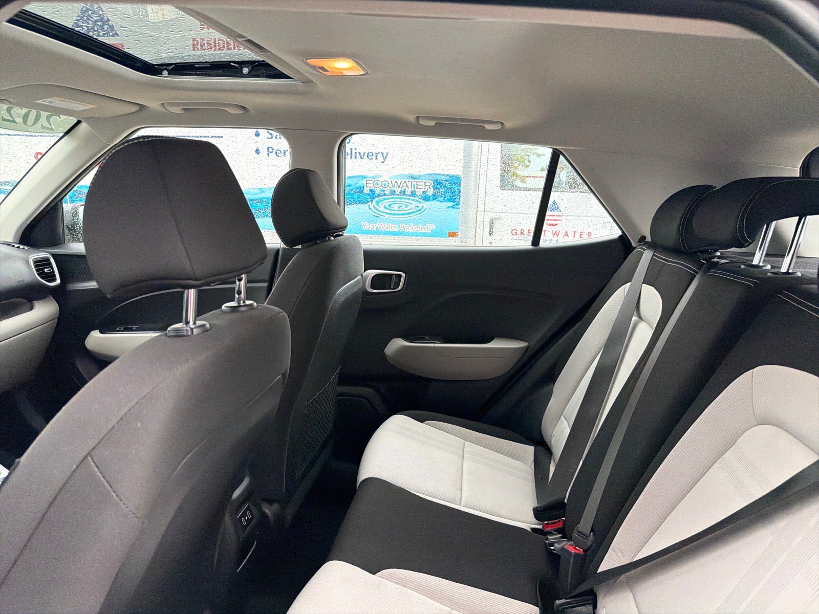 Used 2025 Hyundai Venue SEL FWD image 20