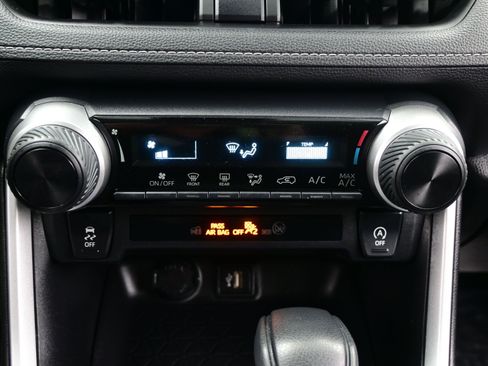 Used 2024 Toyota RAV4 LE image 19