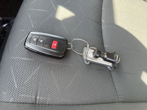 Used 2025 Toyota RAV4 XLE w/ Weather Package image 20