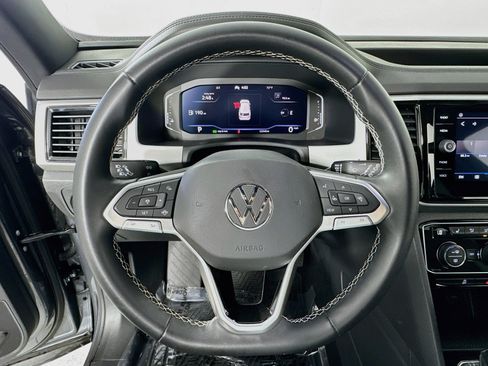 Used 2023 Volkswagen Atlas Cross Sport SE FWD image 11