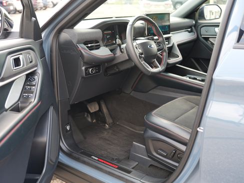 Used 2025 Ford Explorer ST w/ Sun And Sound Package AWD/4WD image 15