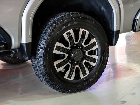Used 2025 GMC Sierra 2500 Denali Ultimate AWD/4WD image 54