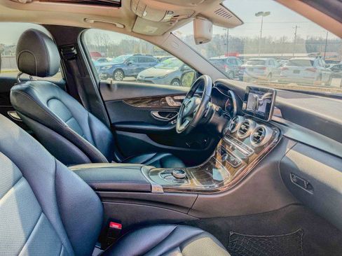 Used 2018 Mercedes-Benz C 300 4MATIC Sedan w/ Premium Package image 16