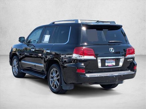 Used 2015 Lexus LX 570 4WD w/ Luxury Package image 8