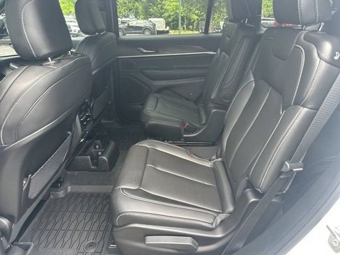 New 2026 Jeep Grand Cherokee L Limited AWD/4WD image 19
