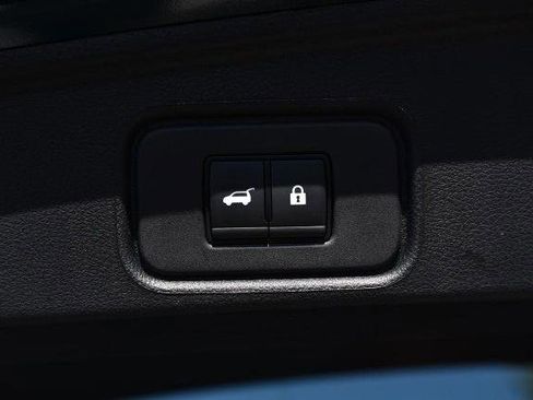 Certified 2025 Nissan Pathfinder SL w/ SL Premium Package image 31