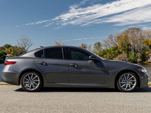 Used 2022 Alfa Romeo Giulia Sprint image 2