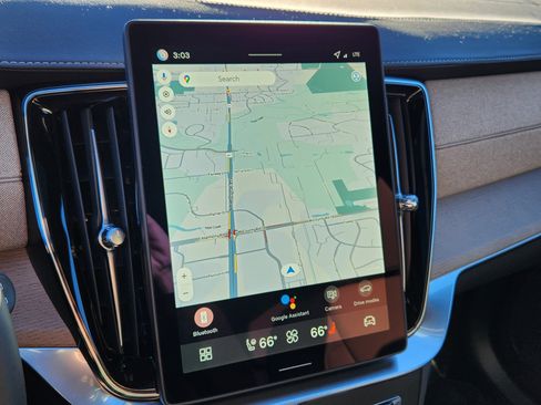 New 2026 Volvo XC90 T8 Plus w/ Protection Package Premier image 10