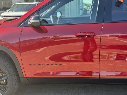 New 2026 Chevrolet Traverse LT w/ Midnight/Sport Edition image 18