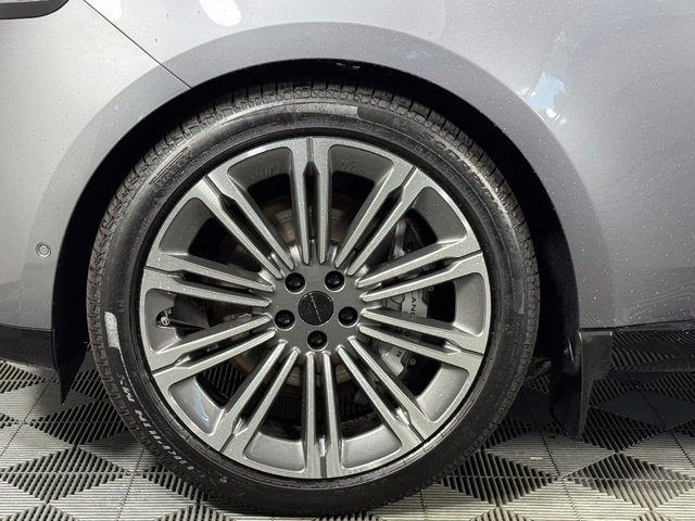 New 2026 Land Rover Range Rover Long Wheelbase SE AWD/4WD image 10
