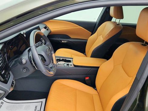 Used 2024 Lexus RX 350 w/ Convenience Package image 20