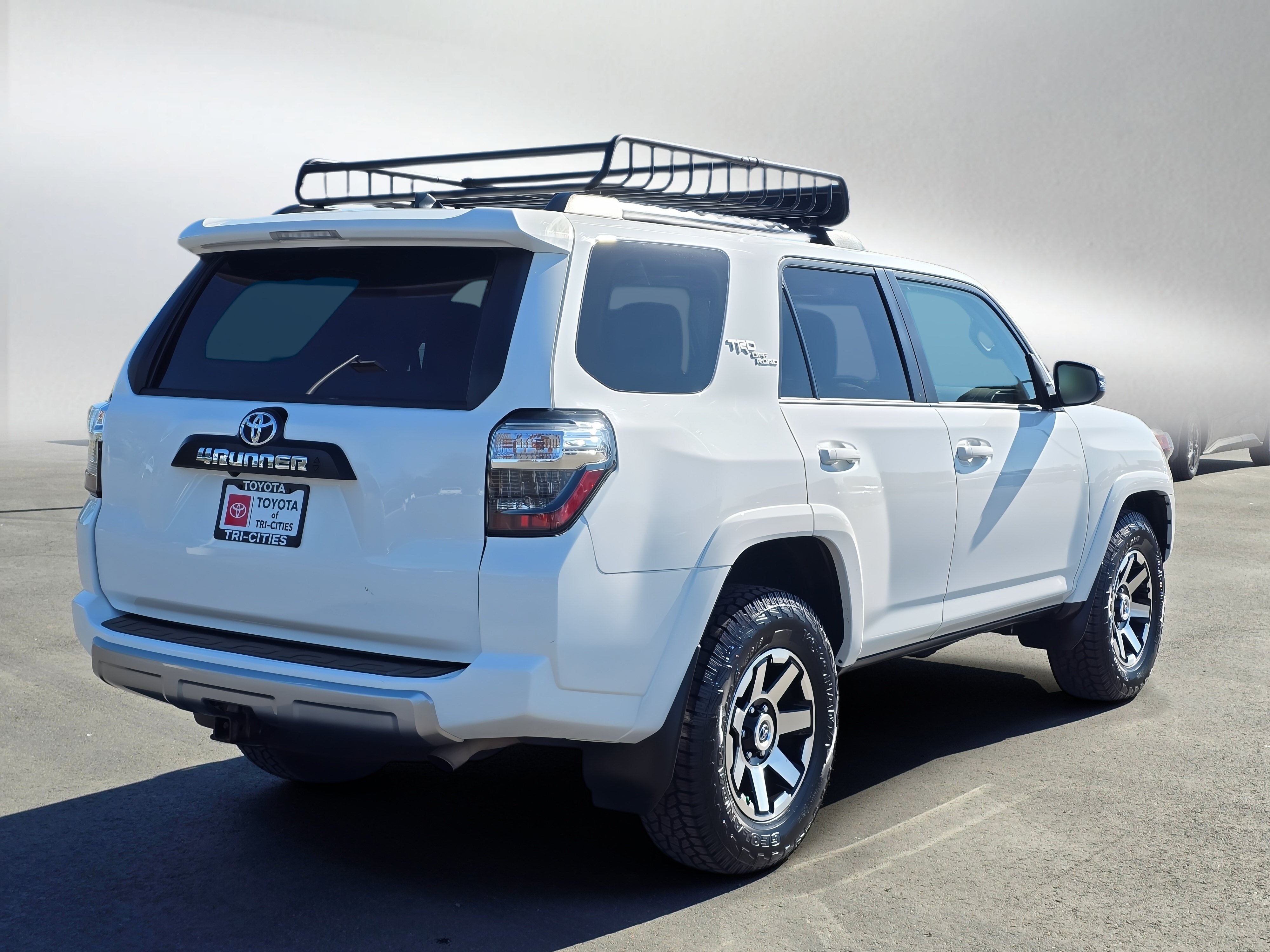 Used 2023 Toyota 4Runner TRD Off-Road Premium w/ Moonroof Package AWD/4WD image 5
