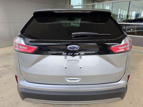 Used 2023 Ford Edge SEL AWD/4WD image 4