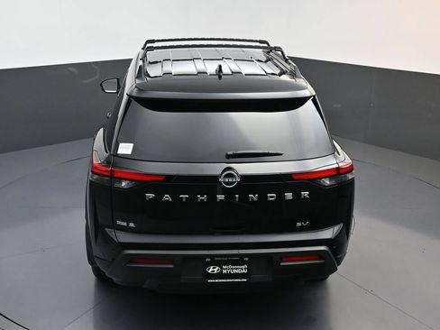 Used 2024 Nissan Pathfinder SV w/ Lighting Package (N92) FWD image 17