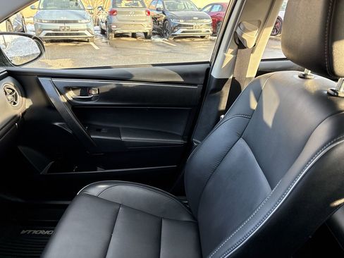 Used 2019 Toyota Corolla XLE image 22