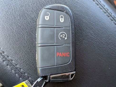 Used 2024 Jeep Compass Limited image 33