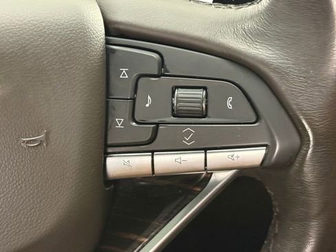 Used 2021 Cadillac Escalade Premium Luxury w/ Driver Assist Tech Package image 21