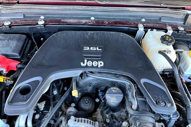 Used 2021 Jeep Gladiator Sport AWD/4WD image 32