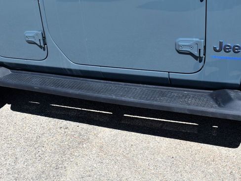 Used 2025 Jeep Wrangler Unlimited Sahara AWD/4WD image 10