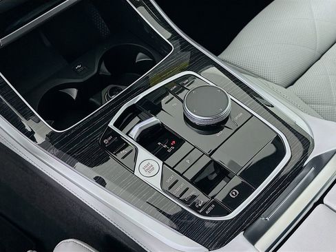 New 2026 BMW X5 xDrive40i w/ M Sport Package image 15