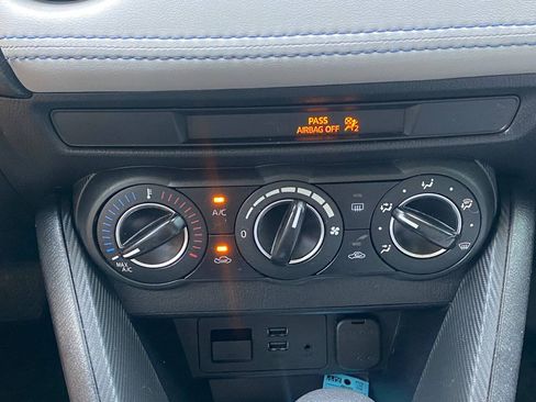 Used 2019 Toyota Yaris LE FWD image 31