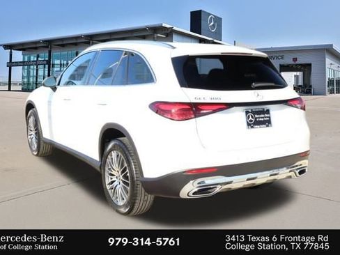 New 2026 Mercedes-Benz GLC 300 image 9