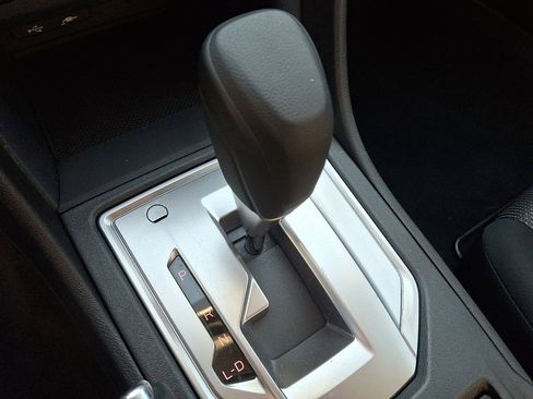 Used 2023 Subaru Crosstrek 2.0i image 16