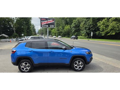 Used 2022 Jeep Compass Trailhawk w/ Trailhawk Convenience Group AWD/4WD image 5