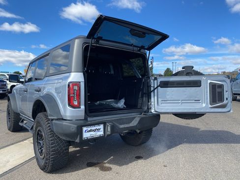 Used 2023 Ford Bronco Wildtrak image 22