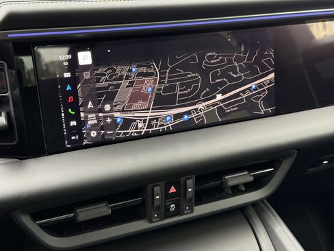 Used 2025 Porsche Macan 4S Electric image 19