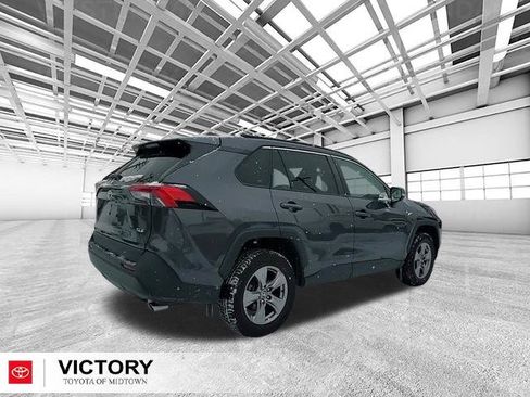 Used 2022 Toyota RAV4 XLE image 3
