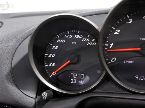 Used 2011 Porsche Boxster Spyder image 3